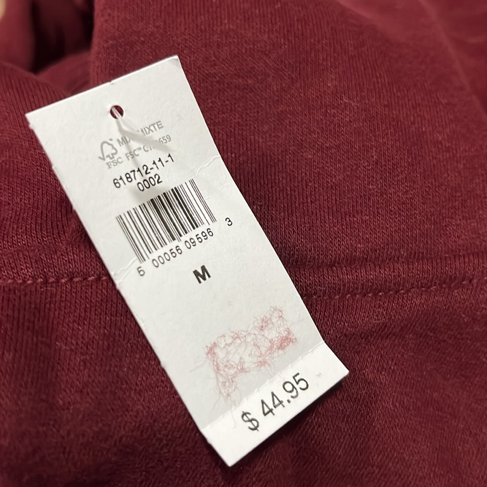 Super soft maroon gap brand new hoodie size medium - Picture 4 of 4